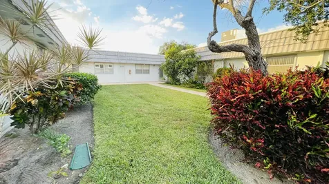 166 Valencia G Delray Beach FL 33446