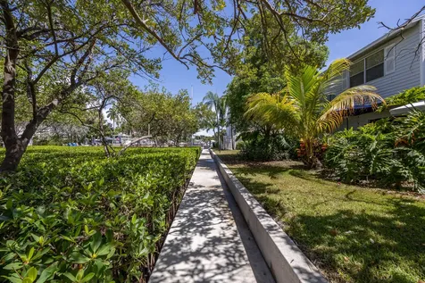 2753 Ne 15th Street Pompano Beach FL 33062