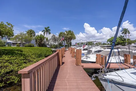 2753 Ne 15th Street Pompano Beach FL 33062