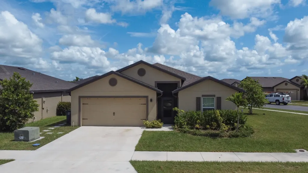 5551 Imagination Drive Fort Pierce FL 34947