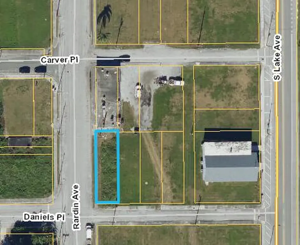 * Daniel Place Pahokee FL 33476