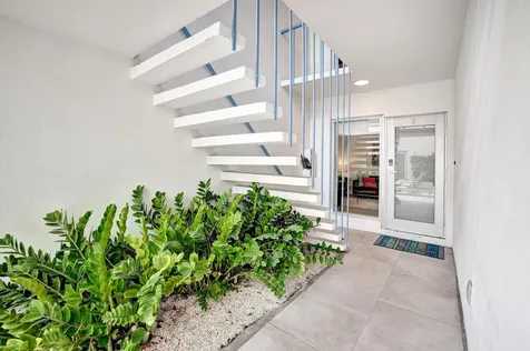 625 NE 13th Avenue Fort Lauderdale FL 33304