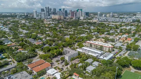 625 NE 13th Avenue Fort Lauderdale FL 33304