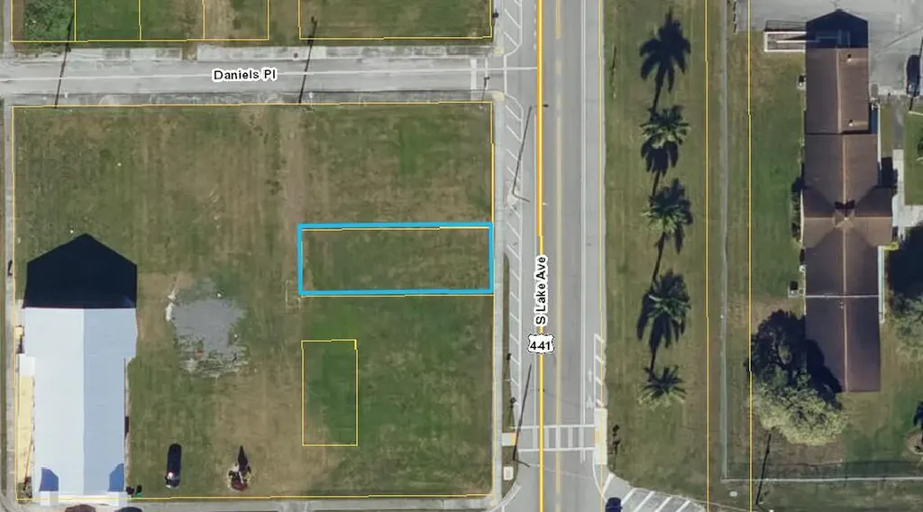 * S Lake Avenue Pahokee FL 33476