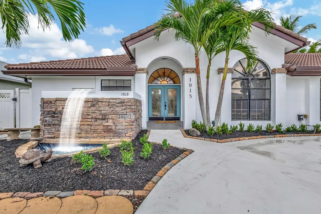 1915 Newhaven Avenue Wellington FL 33414