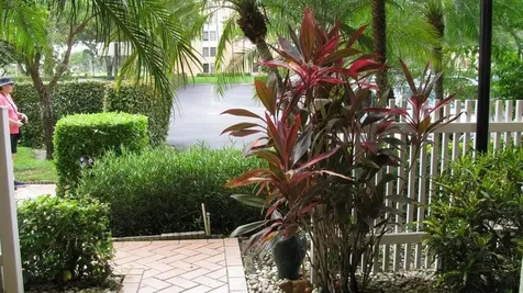 7260 Kinghurst Drive Delray Beach FL 33446