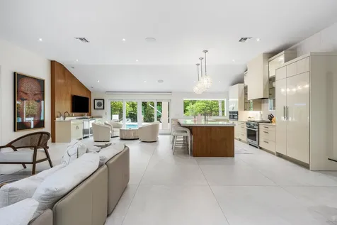11863 Lake Shore Place North Palm Beach FL 33408