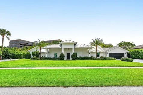 11863 Lake Shore Place North Palm Beach FL 33408