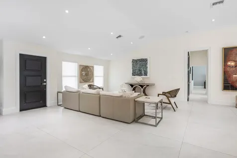 11863 Lake Shore Place North Palm Beach FL 33408