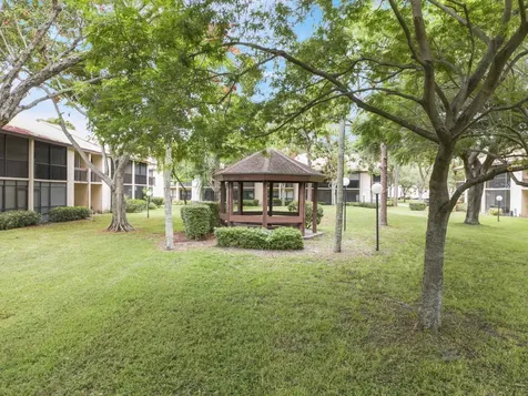 2241 Sw 15th Street Deerfield Beach FL 33442