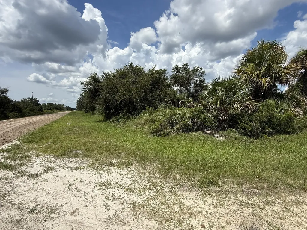 15993 NW 314th Street Okeechobee FL 34972