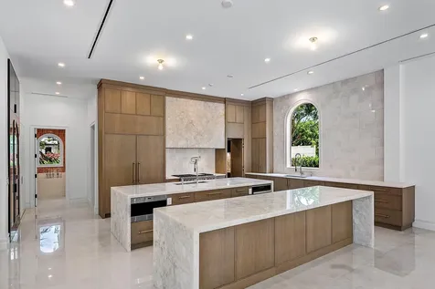 2002 Nw 4th Avenue Delray Beach FL 33444