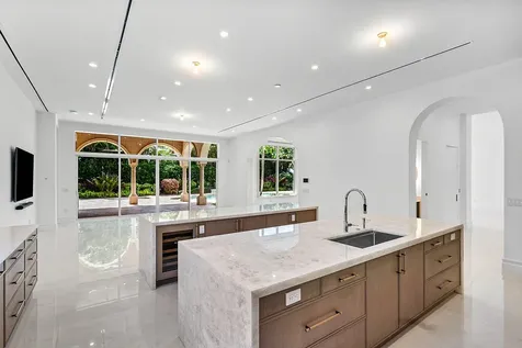 2002 Nw 4th Avenue Delray Beach FL 33444