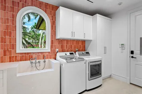 2002 Nw 4th Avenue Delray Beach FL 33444