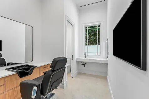 2002 Nw 4th Avenue Delray Beach FL 33444