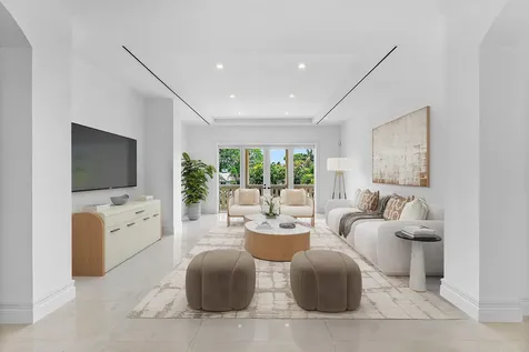 2002 Nw 4th Avenue Delray Beach FL 33444