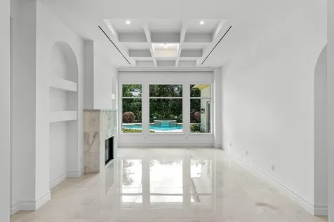 2002 Nw 4th Avenue Delray Beach FL 33444