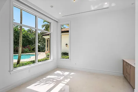 2002 Nw 4th Avenue Delray Beach FL 33444