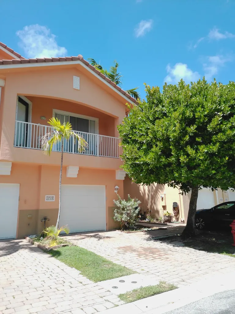 1719 Terracotta Drive Riviera Beach FL 33404