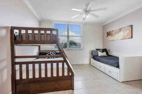 806 E Windward 301 Way Lantana FL 33462