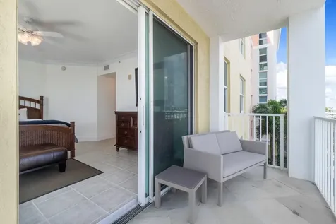 806 E Windward 301 Way Lantana FL 33462
