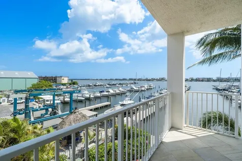 806 E Windward 301 Way Lantana FL 33462