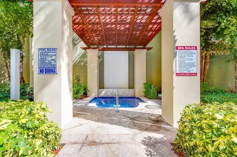 806 E Windward 301 Way Lantana FL 33462
