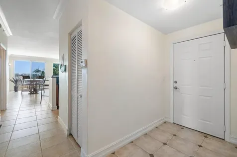 806 E Windward 301 Way Lantana FL 33462
