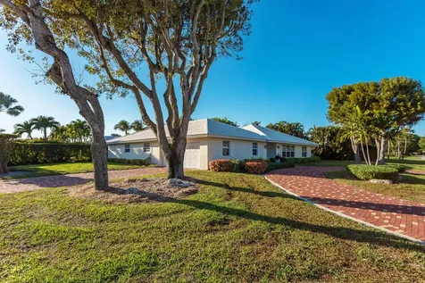 835 Canary Walk Delray Beach FL 33483