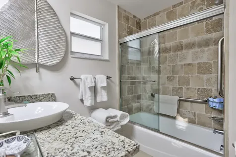 835 Canary Walk Delray Beach FL 33483