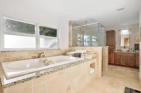 835 Canary Walk Delray Beach FL 33483