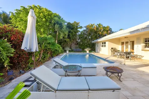 835 Canary Walk Delray Beach FL 33483