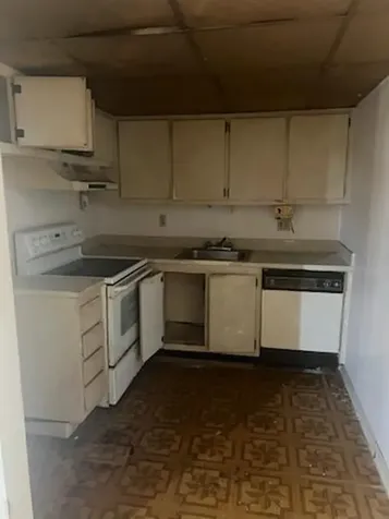2100 Springdale 314 Boulevard Palm Springs FL 33461