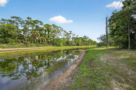 2795 Doe Trail Loxahatchee FL 33470