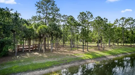 2795 Doe Trail Loxahatchee FL 33470