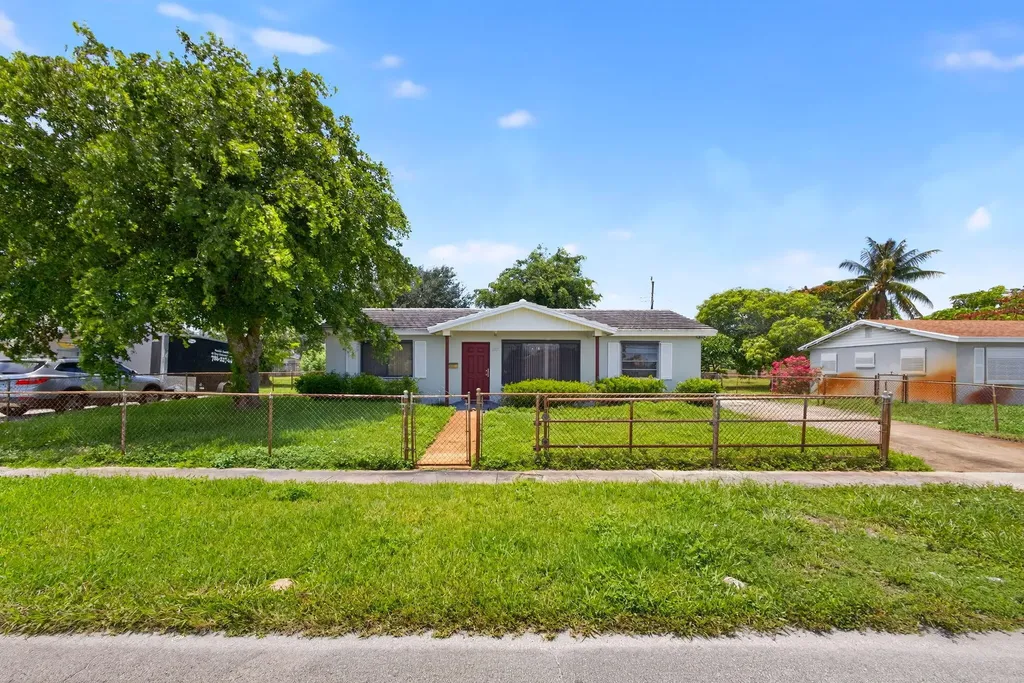 2251 E Avenue H Riviera Beach FL 33404