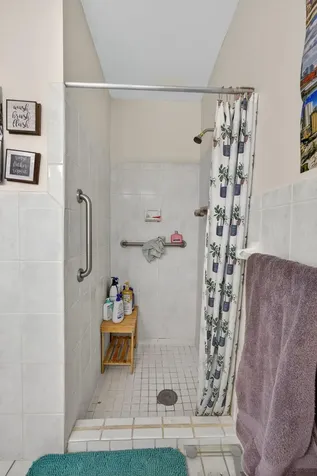 2251 E Avenue H Riviera Beach FL 33404