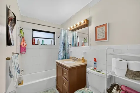 2251 E Avenue H Riviera Beach FL 33404