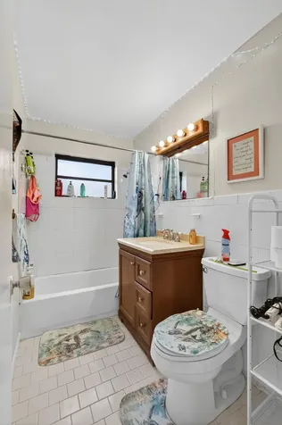 2251 E Avenue H Riviera Beach FL 33404