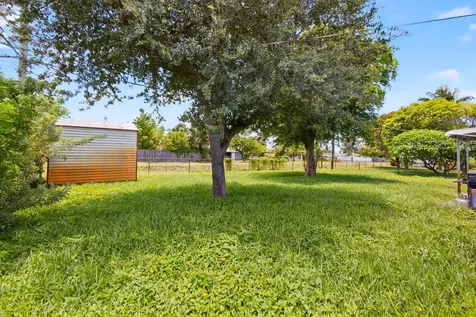 2251 E Avenue H Riviera Beach FL 33404