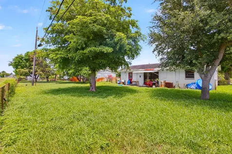 2251 E Avenue H Riviera Beach FL 33404