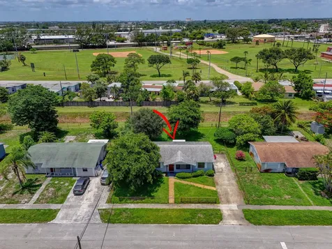 2251 E Avenue H Riviera Beach FL 33404