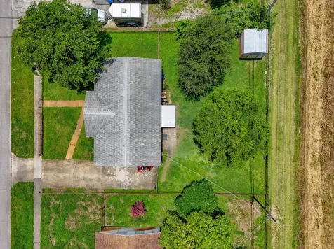 2251 E Avenue H Riviera Beach FL 33404