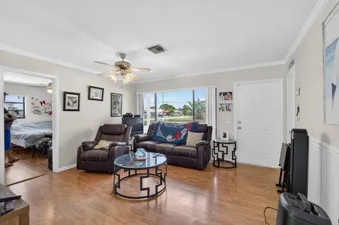 2251 E Avenue H Riviera Beach FL 33404