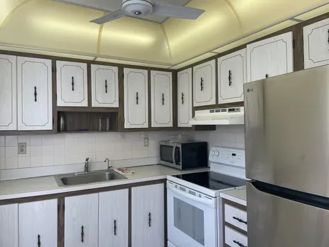 705 Normandy O Delray Beach FL 33484