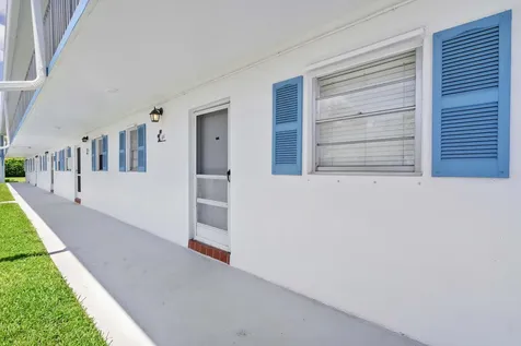 1115 Lake Terrace Boynton Beach FL 33426