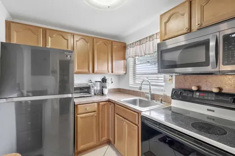 1115 Lake Terrace Boynton Beach FL 33426