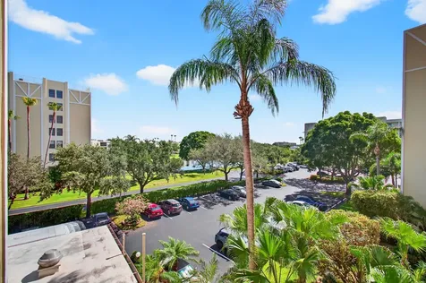 7290 Kinghurst Drive Delray Beach FL 33446