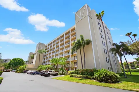 7290 Kinghurst Drive Delray Beach FL 33446