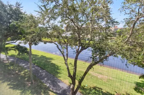7290 Kinghurst Drive Delray Beach FL 33446